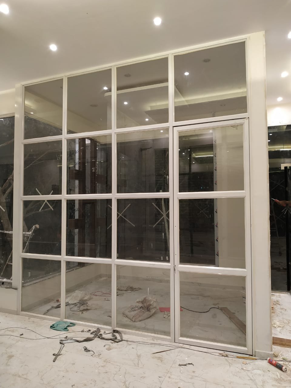 ALUMINIUM WINDOWS & PARTITION